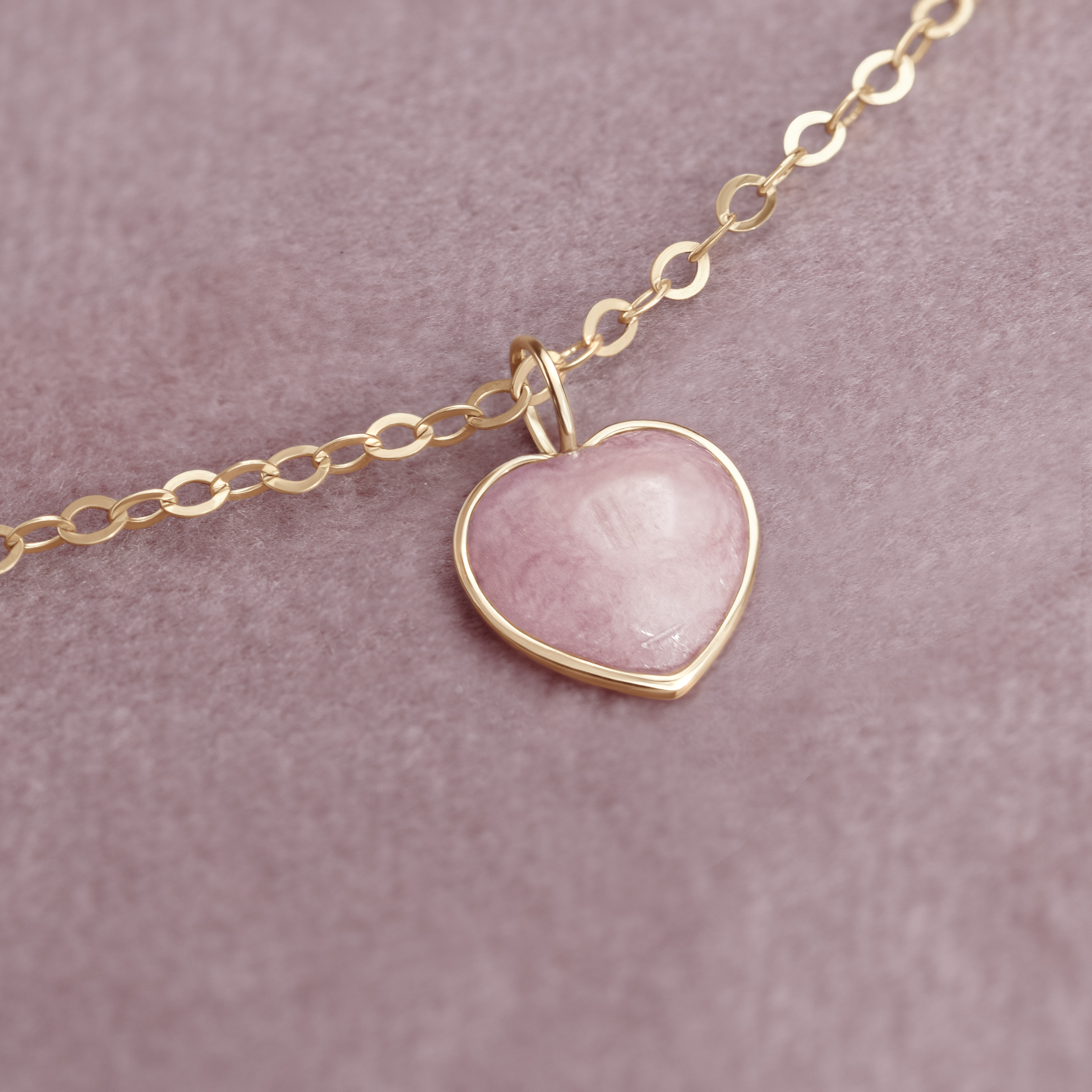 Collier en or 585 avec coeur en opale rose