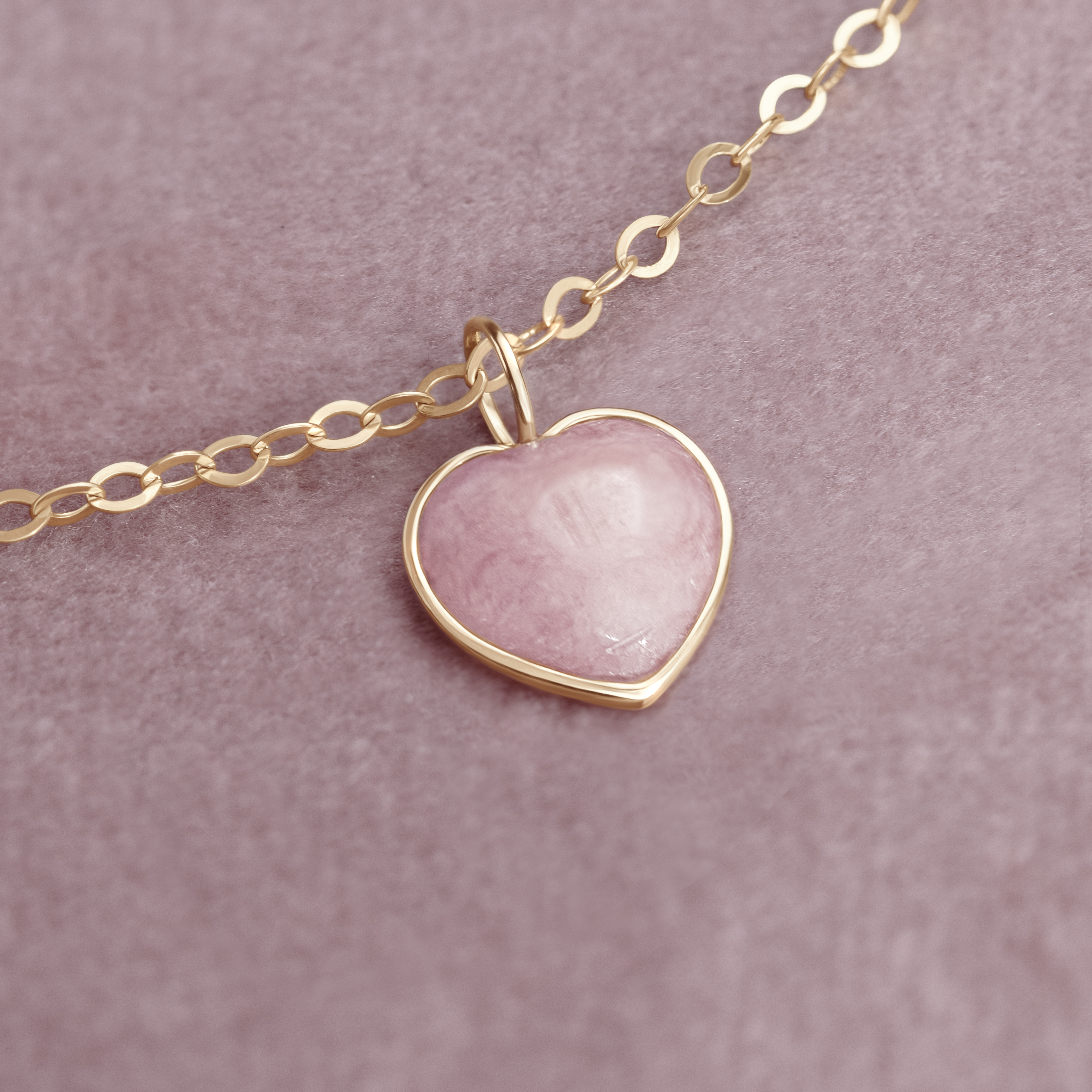 Bracelet en or 585 avec coeur en opale rose