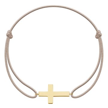 Armband mit einem vergoldeten Kreuz am dünnen beigefarbenen Schnur