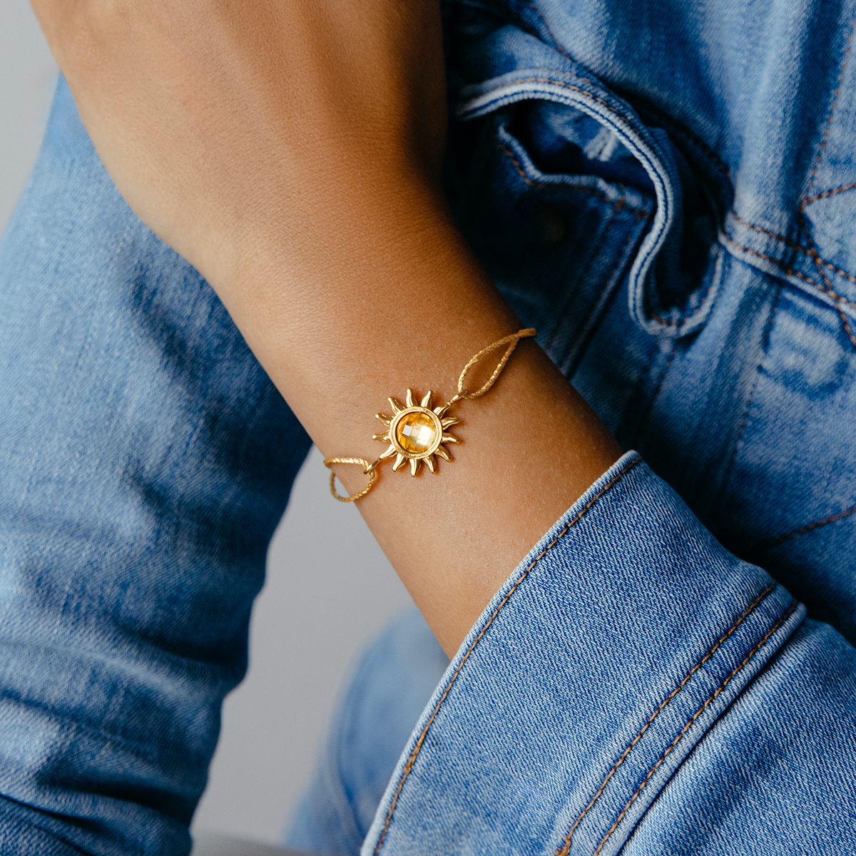 Bracelet épais cordon doré premium avec pendentif Soleil doré à l’or fin